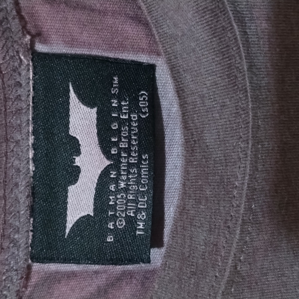 Vtg '05 Batman Begins Movie Promo T-Shirt XS Maeve Nwot - Picture 3 of 7